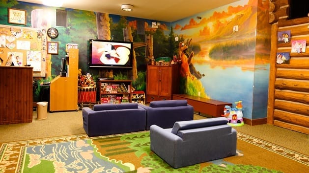 Rooms to go kids disney Pottery Barn Kids online store featuring home furnishings and accessories for children and babies. Decorate rooms, nurseries, celebrations, explore features and design services.