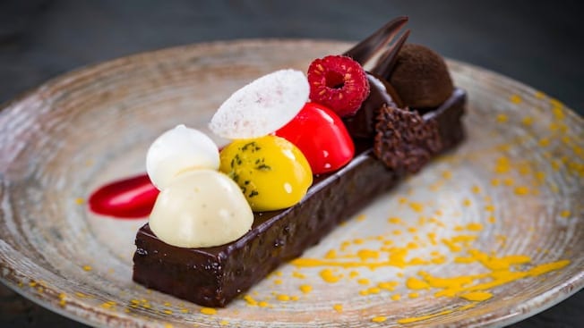 20 Decadent Disney Desserts to Eat at the Parks - Disney Trippers