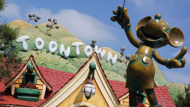 11 Curious Facts to Celebrate 60 Years of Disneyland's Alice in Wonderland  - D23