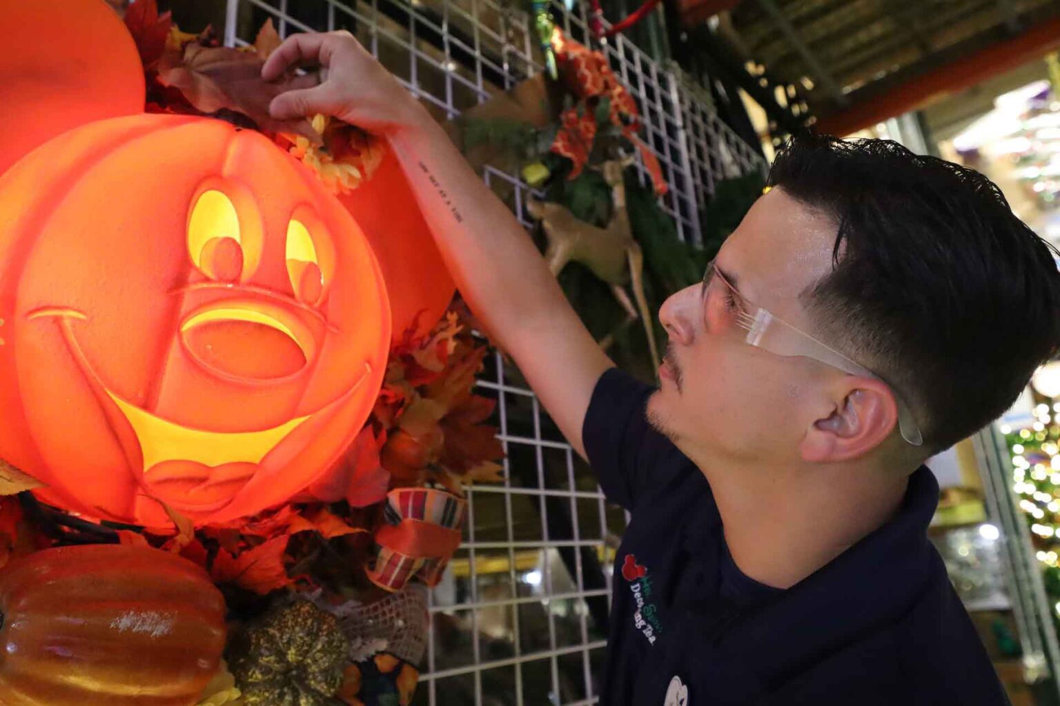 NEWS: Disney Shares Behind-the-Scenes Look at WDW Halloween Transformation